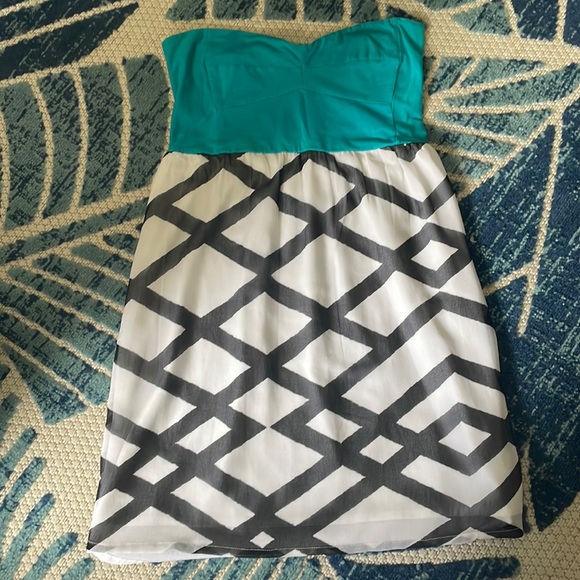 Dresses & Skirts - Roxy Dress